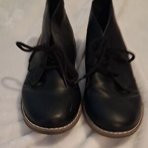 Place Black Leather Footwear